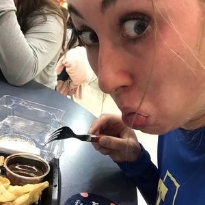 Meet your Posher, Avery